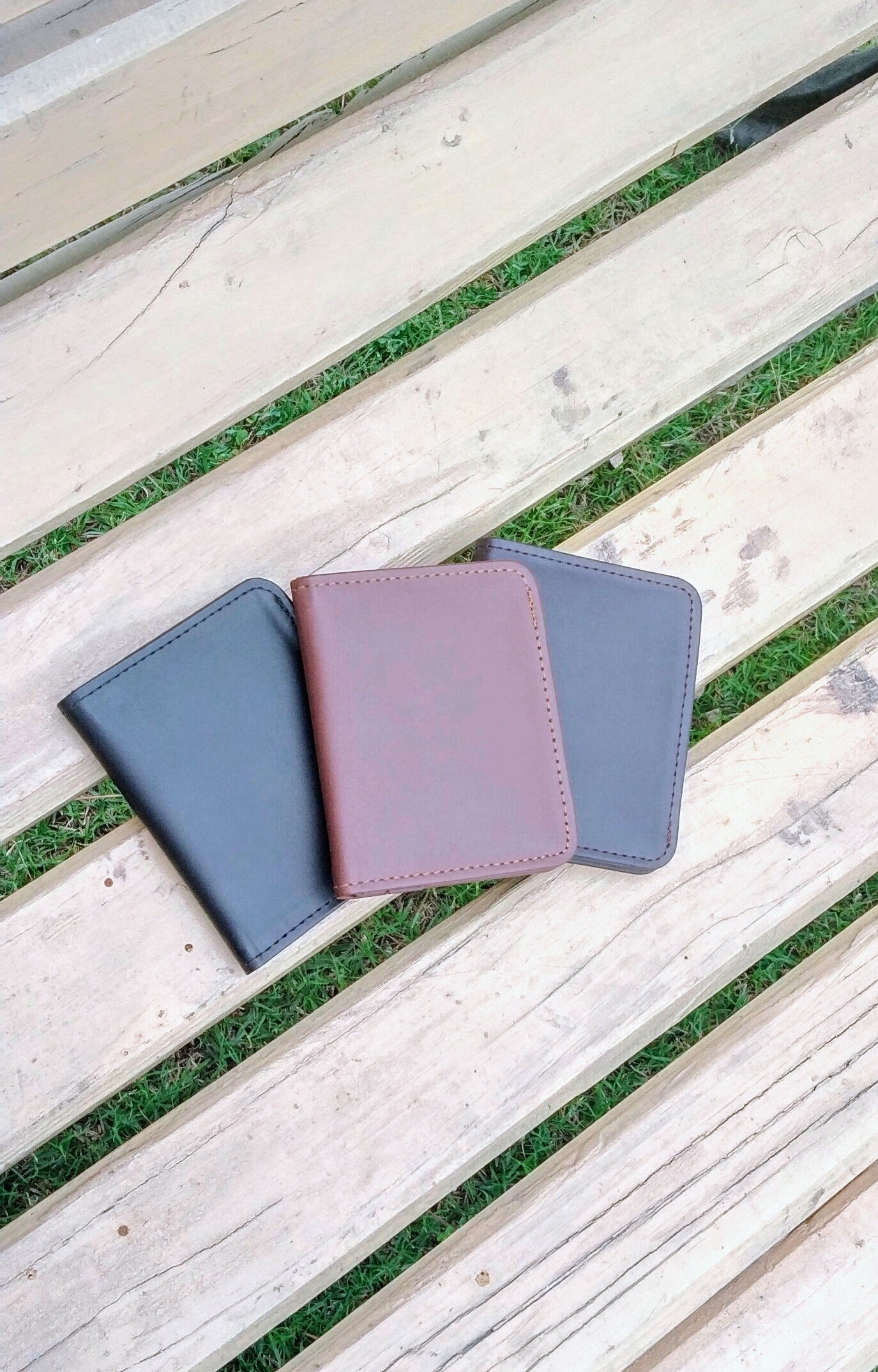 Short Wallet for Men - Magnet Lock