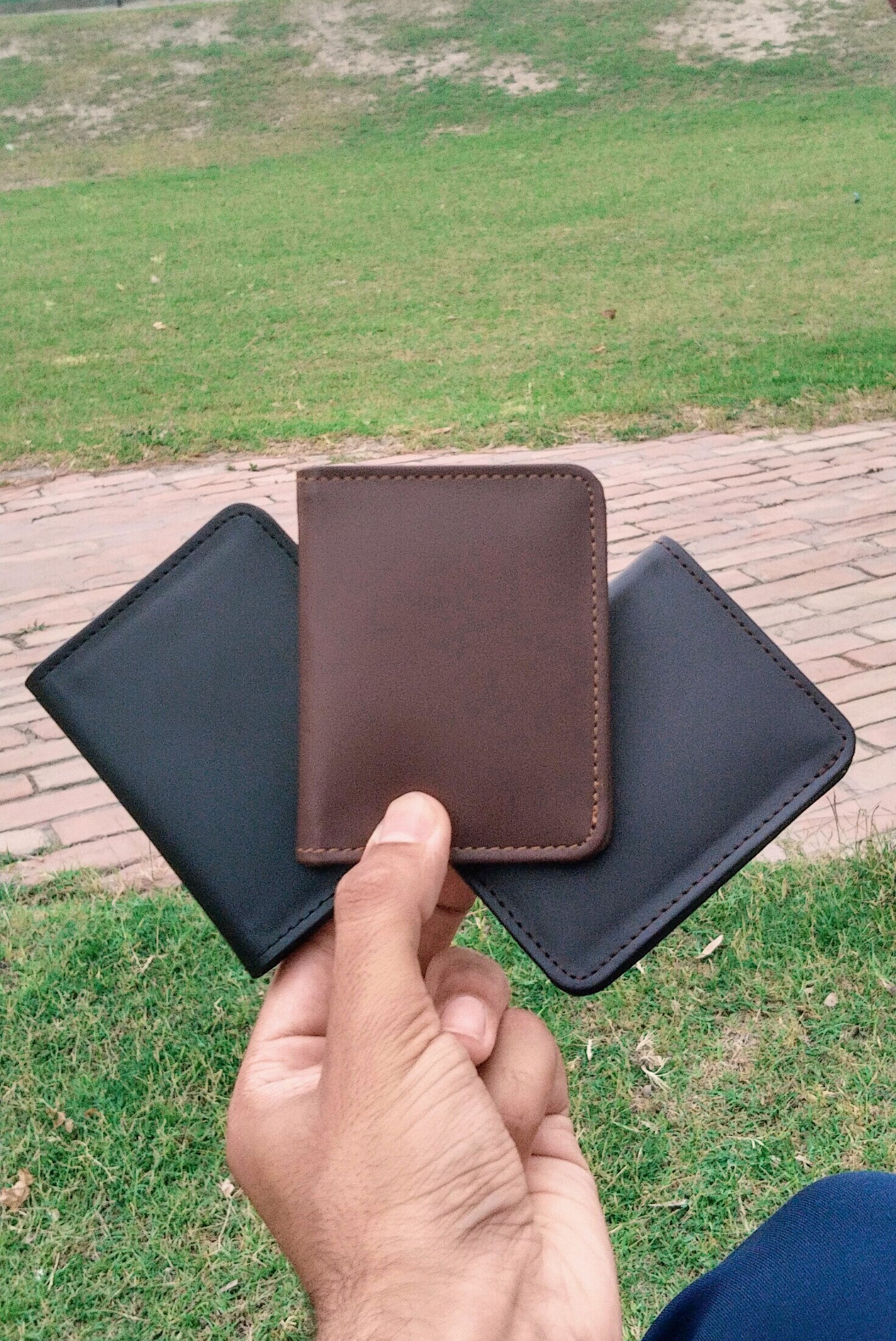 Short Wallet for Men - Magnet Lock